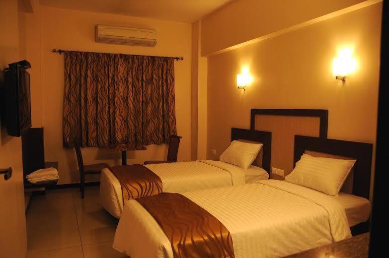 Hotel Viswas Tiruppur Kamer foto